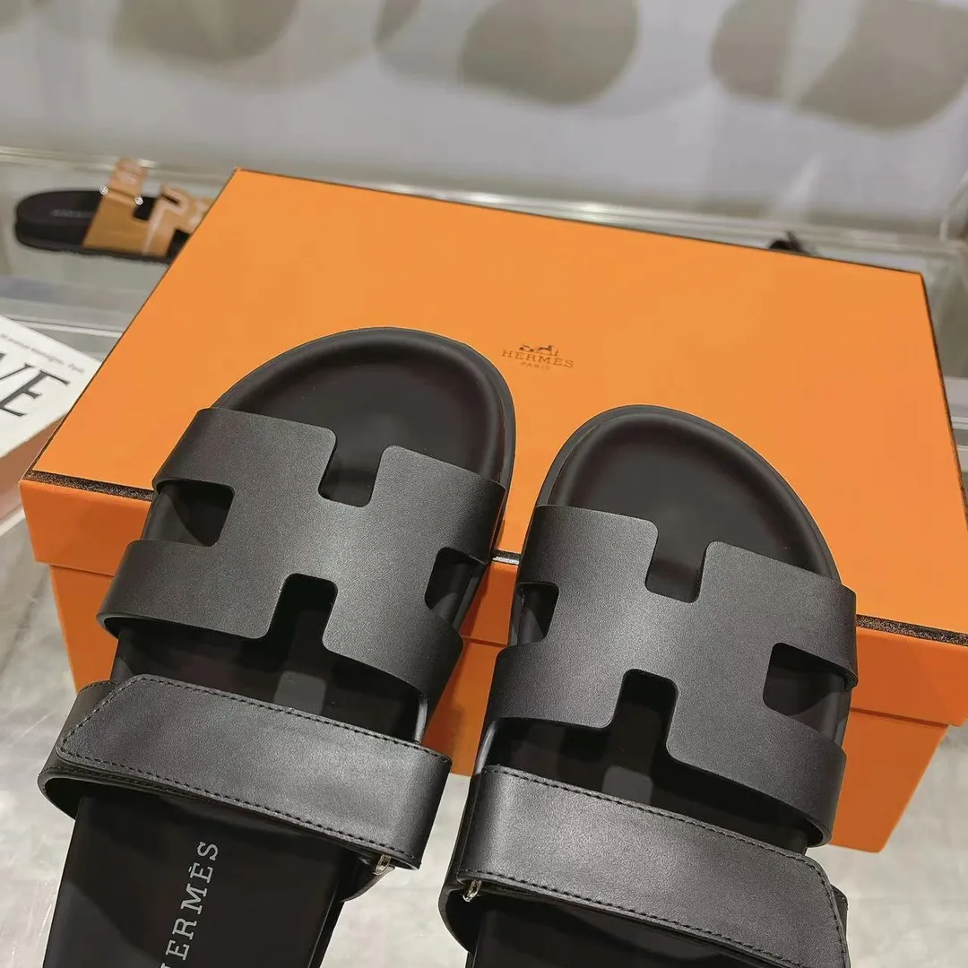 👟👟Ex-factory price 480👟👟 H Home HERMES's recently popular Erjiu shoes - classic style. [Fireworks][Fireworks][Fireworks][Fireworks][Fireworks][Fireworks] Sandals, paired with various colorful socks, are popular. ✅Upper: imported mixed sheepskin, deerskin ✅Inner: imported mixed sheepskin ✅Outsole: T👟👟Ex-factory price u non-slip and wear-resistant outsole ✅Number of codes: 35-41